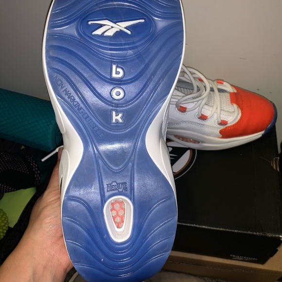 BRAND NEW Reebok Questions - Picture 3 of 5